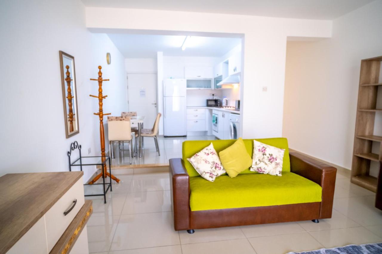 Spacious Three-Bedroom Apartment With Sea View A3 Kyrenia  Bagian luar foto
